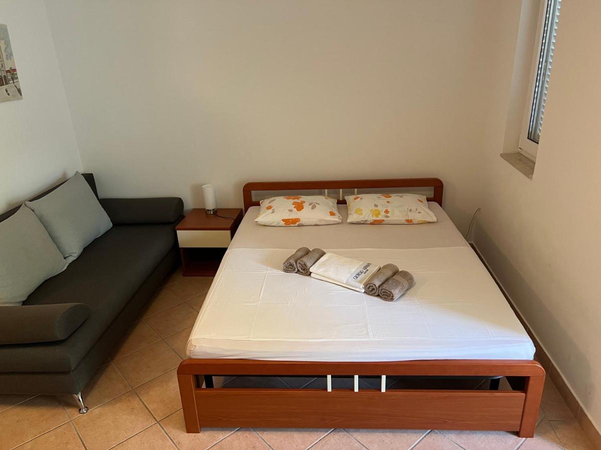 Mario Apartment Brela Eksteriør bilde